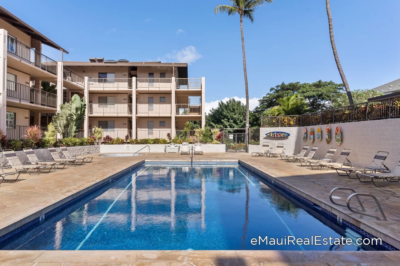 The large pool area at Kihei Alii Kai