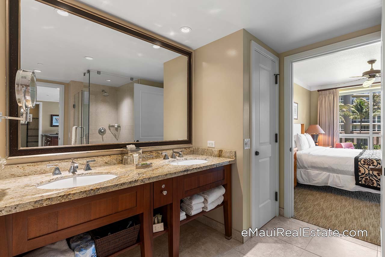 Bathroom in a one bedroom unit at Hokulani